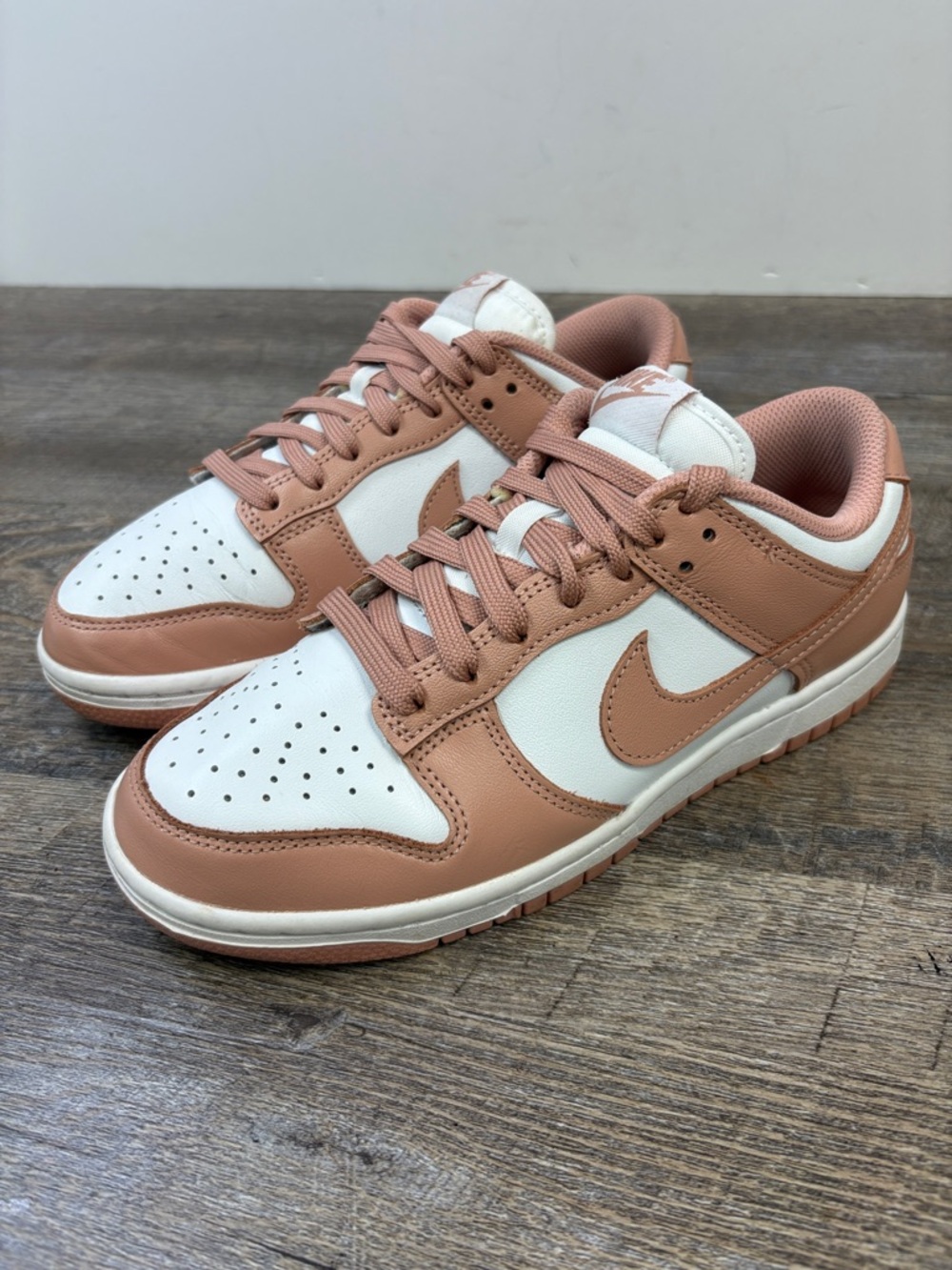 Nike Dunk Low Pink White DD1503-118 Women’s Size 6.5 Sneaker Rose Blush
